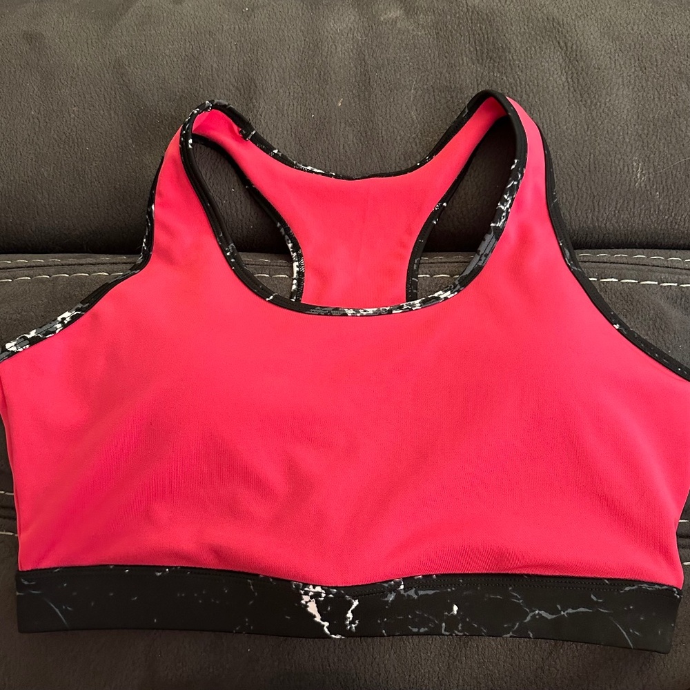 NEW POP Fit sports bra